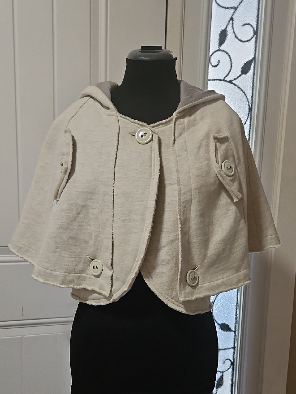 Lululemon Athletica Cream Poncho / Cape Size 6